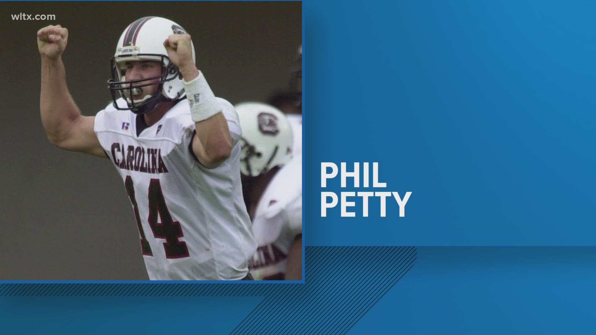 Former South Carolina Gamecocks quarterback Phil Petty, who led the Gamecocks to the best turnaround in NCAA history, has died.