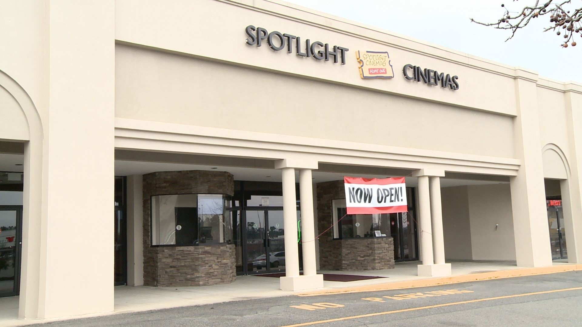 Capital 8 multiplex opens behind mall in Northeast Columbia