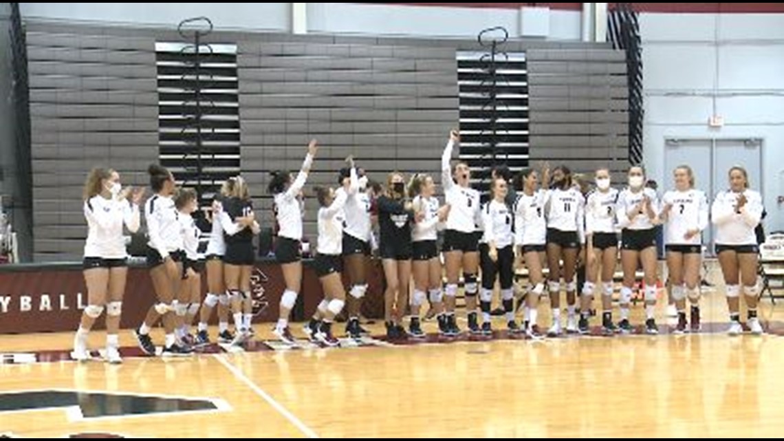 South Carolina volleyball team upsets 4 Florida