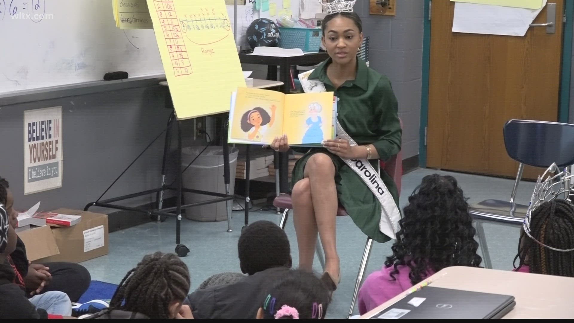 Pine Grove Elementary school invited women leaders to come and read to students in honor of National Women's month.