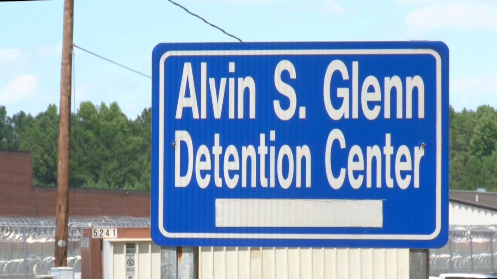 Two inmates stabbed at Alvin S. Glenn Detention Center as investigators ...
