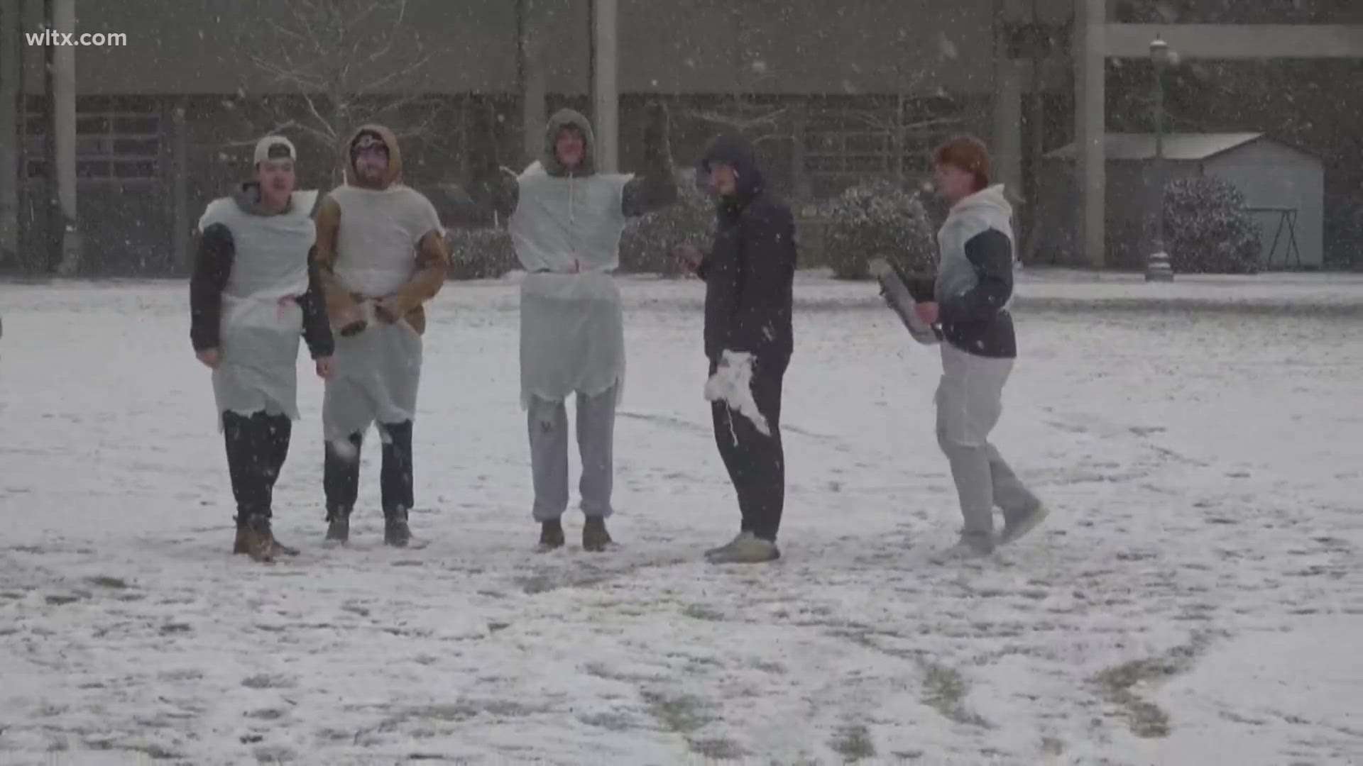 USC students turn snow day into celebration day on campus | wltx.com
