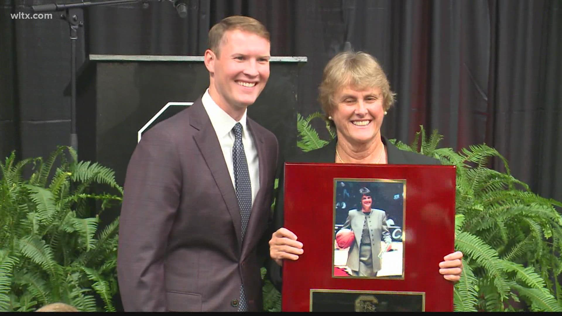 A lot of wins were on the stage at the Cockaboose Club at Williams-Brice as 10 names have been added to the University of South Carolina Athletics Hall of Fame.