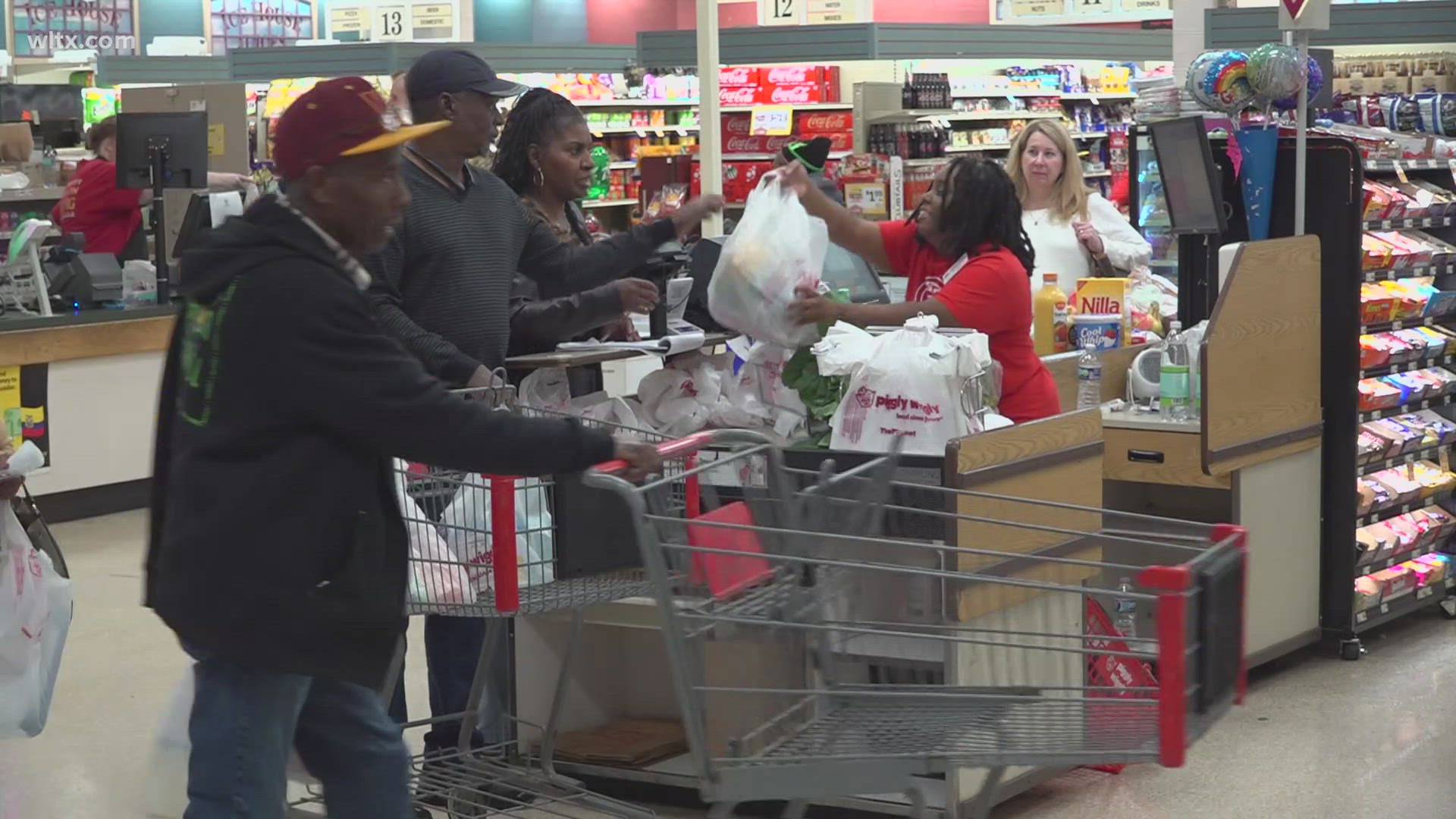 The local Piggly Wiggly was a flurry of activity as last minute Thanksgiving cooks grabbed a few more things before the big day.