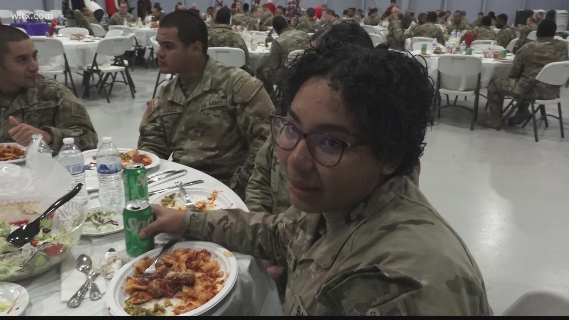 A show of community support is providing Ft. Jackson soldiers a that sense of family, complete with a hot meal and a dinner table for the holiday.