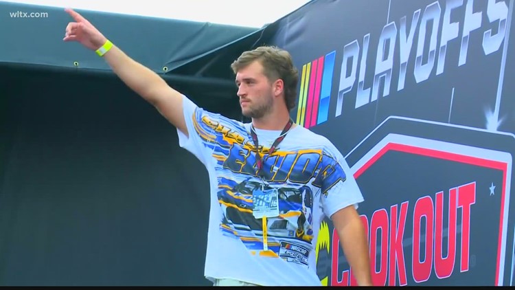 Grayson McCall renews his NIL deal with the Darlington Raceway