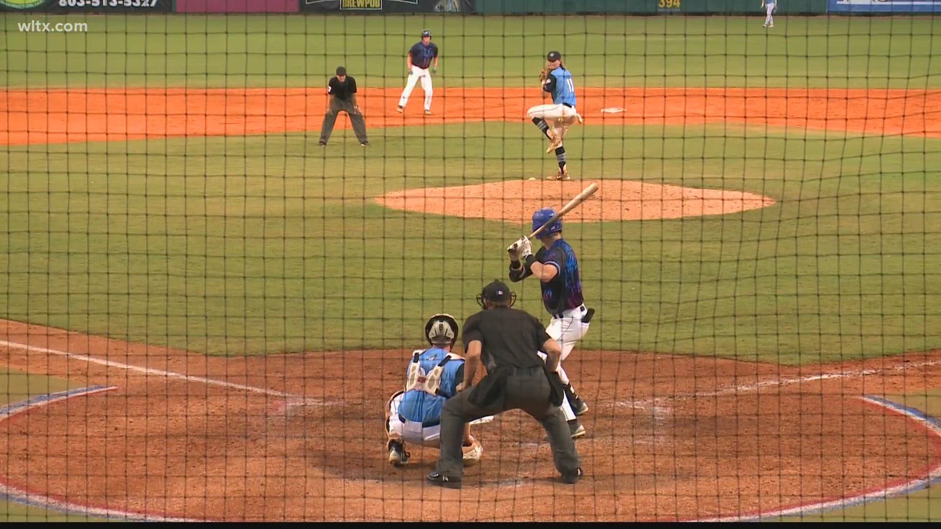 In a seven-inning scrimmage, the Lexington County Glowfish defeated the Blowfish 10-7 on a Dalton Reeves walk-off home run in the bottom of the seventh.