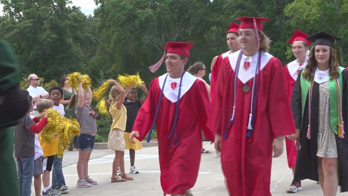 Students visit their first schools before graduating - Vimarsana News