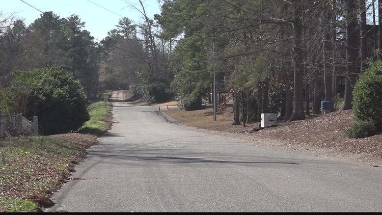 On your side: Irmo area man trying to create new school bus stop for his kids so they feel safer