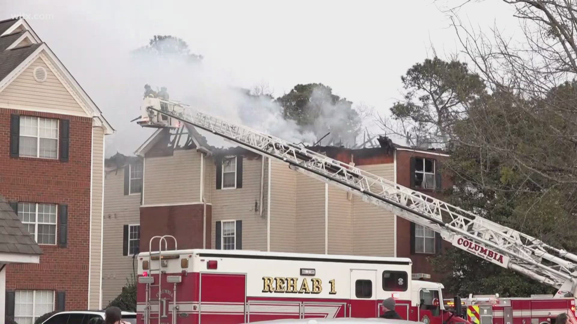 Two alarm apartment fire on Broad River Road | wltx.com