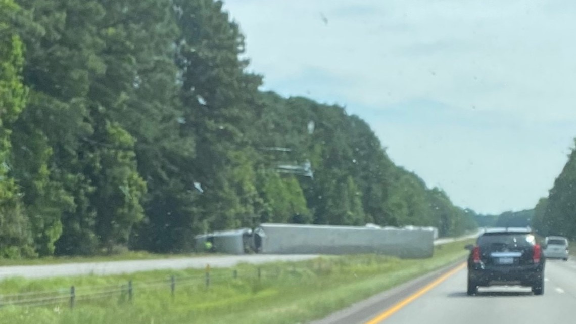 Traffic moving again on I20 after early morning accident in Kershaw