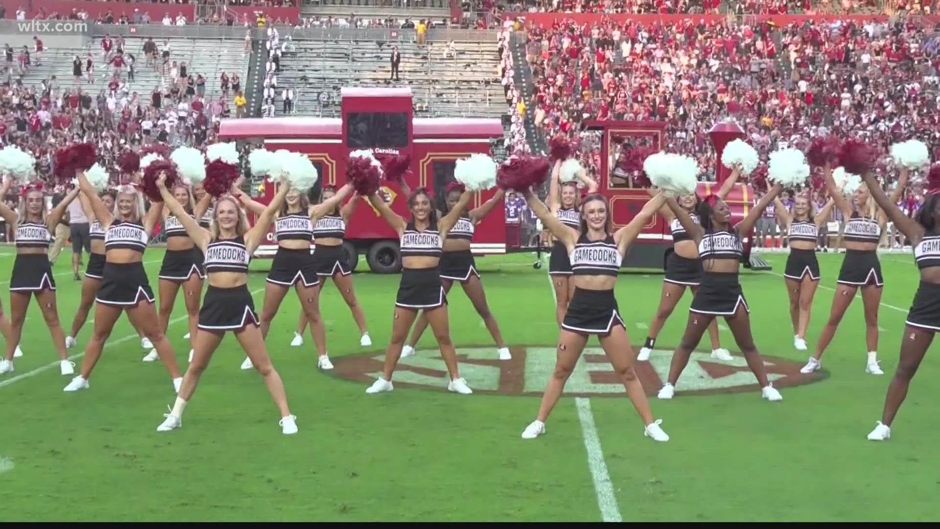 Watch as Alshon Jeffery's jersey is retired at Williams-Brice