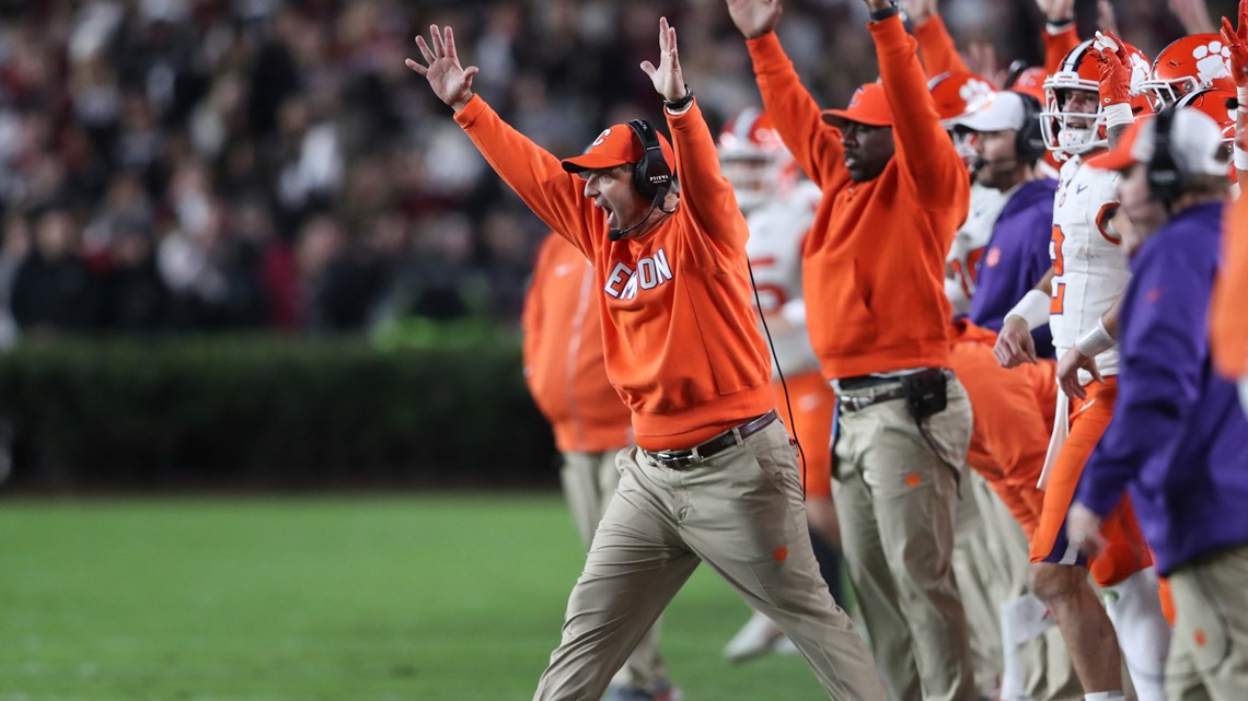 Who is Clemson playing in the TaxSlayer Gator Bowl