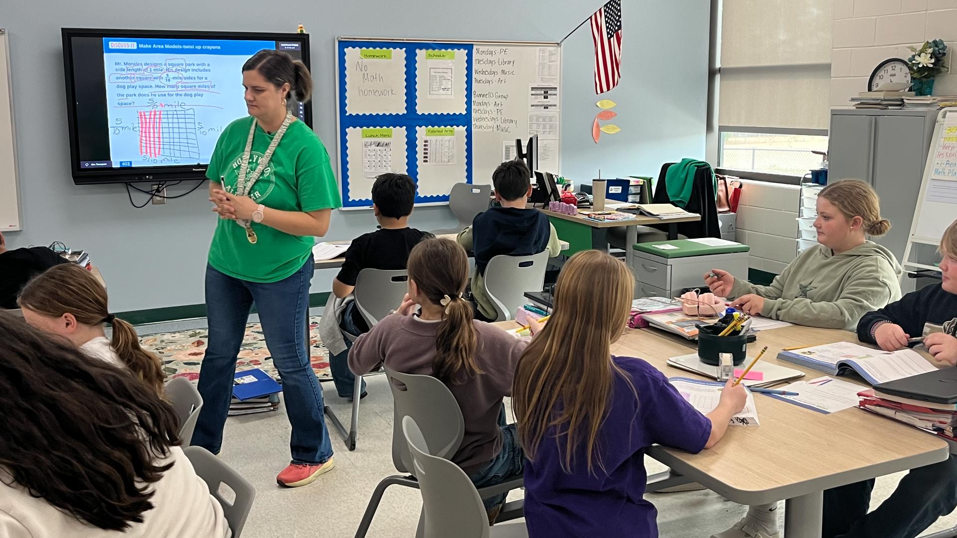 Meet News19 Teacher of the Week Courtney Thompson | wltx.com