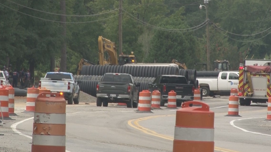What's happening on Hardscrabble Road that's backing up traffic? - Vimarsana News