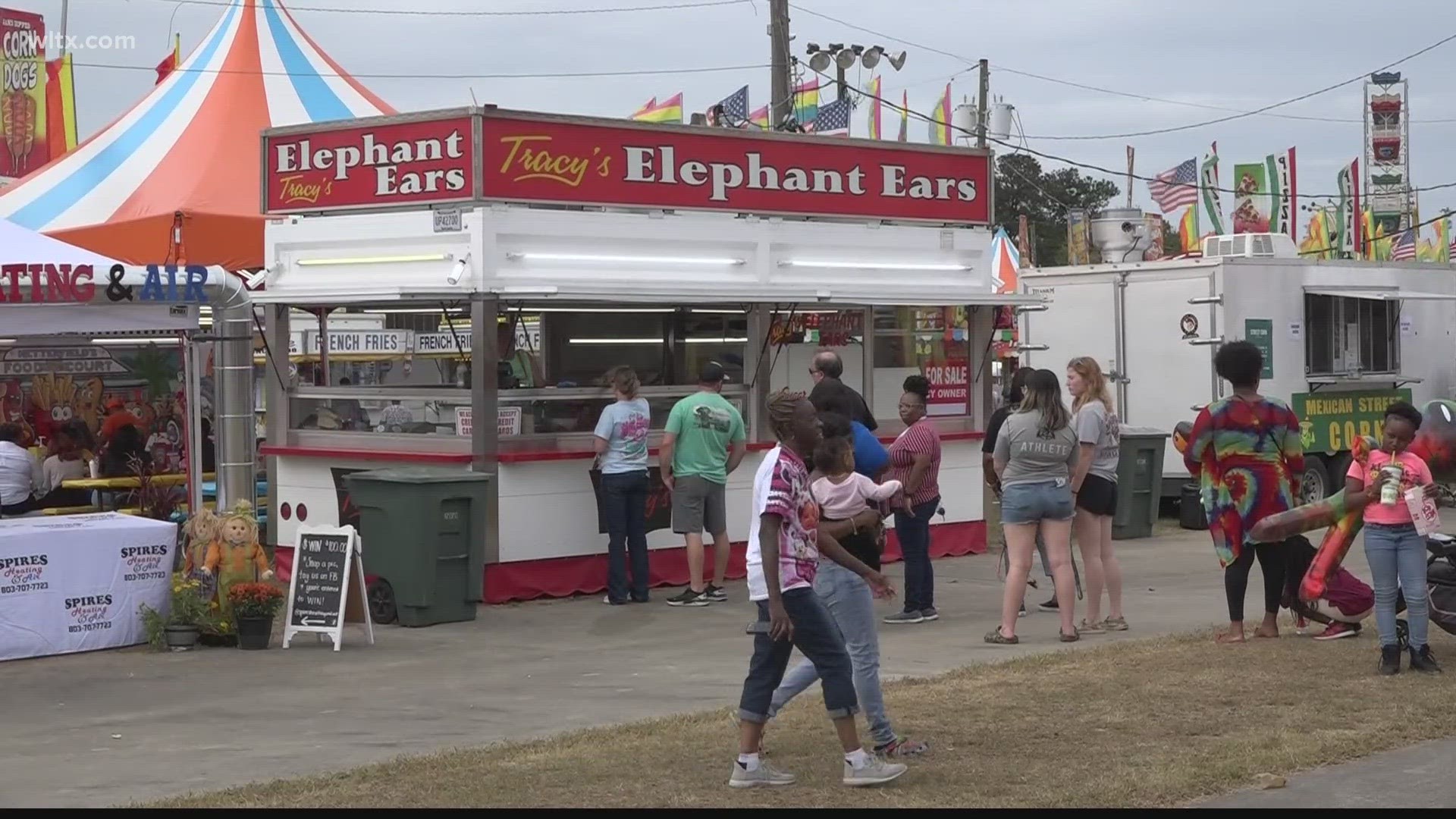 For more than 30 years the Orangeburg county fair has been home to Tracy's Elephant Ears and now she is saying goodbye.