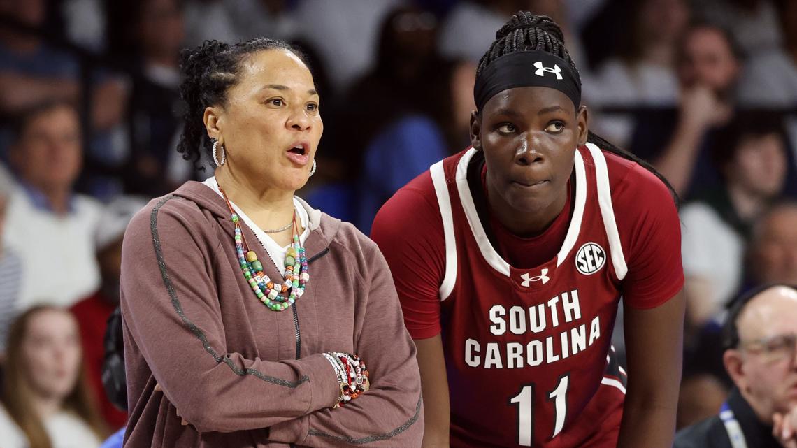 South Carolina survived a Kentucky comeback: Okot's game-ending layup sealed a 60-56 win