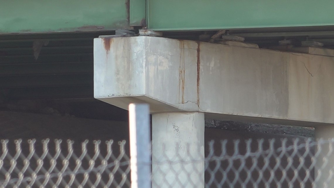 Resident concerned over cracks on a bridge over I-26 - Vimarsana News