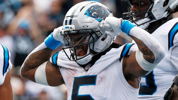 Former Gamecock running back Rico Dowdle named NFC Offensive Player of the  Week | wltx.com