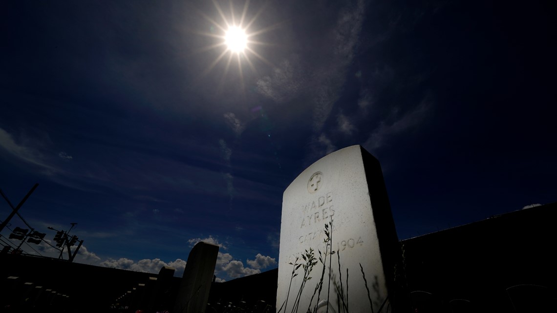 Wade Ayres grave contains teen girl's remains, Army says - Vimarsana News