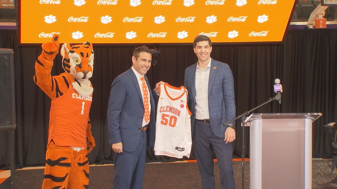 The Shawn Poppie era has tipped off in the Upstate at Clemson | wltx.com