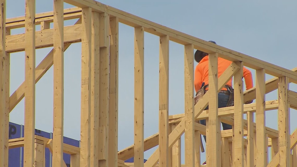 Lumber prices soar amid shortage, building boom | wltx.com