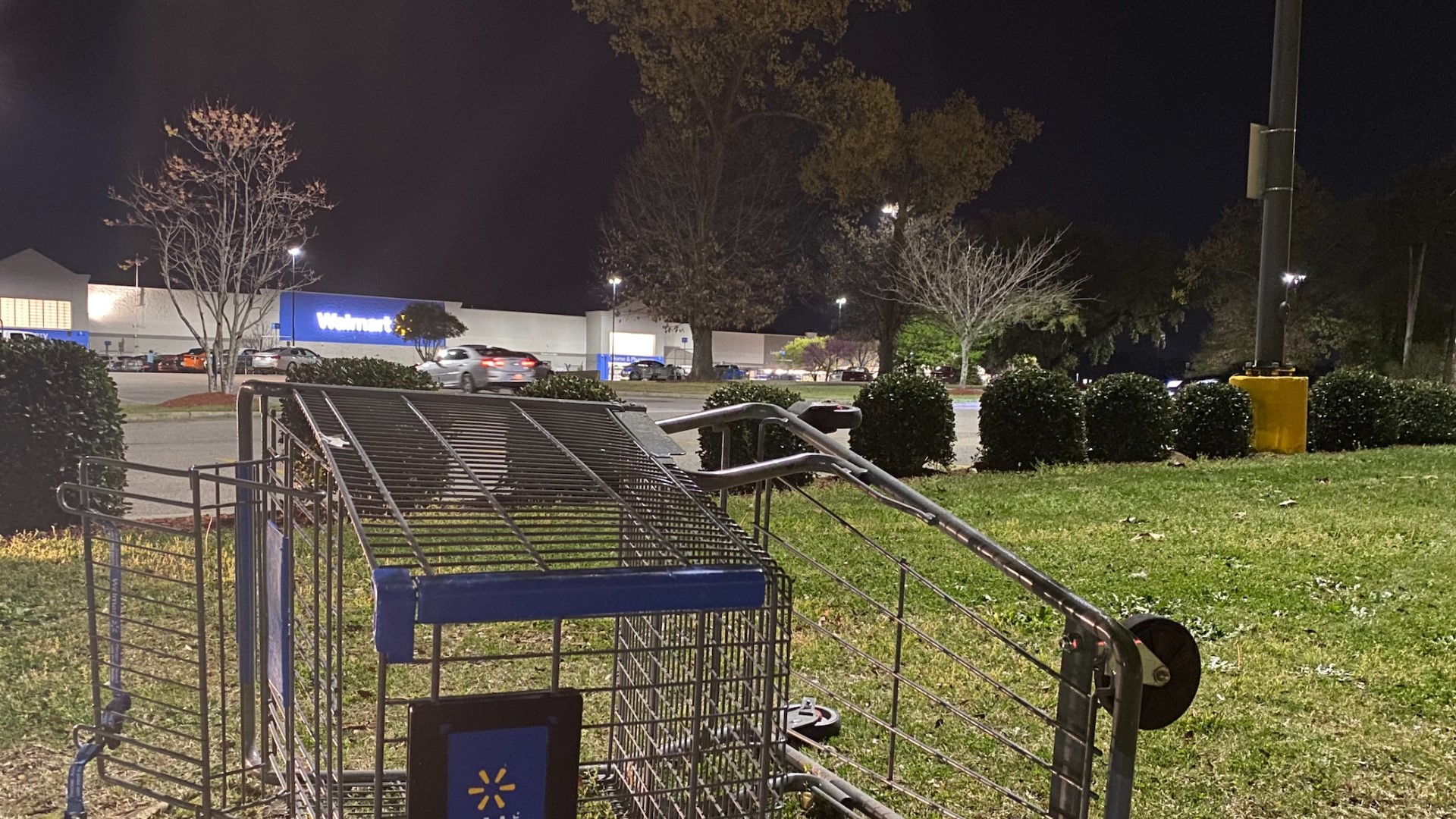 Walmart shooting on Garners Ferry wounds one in parking lot