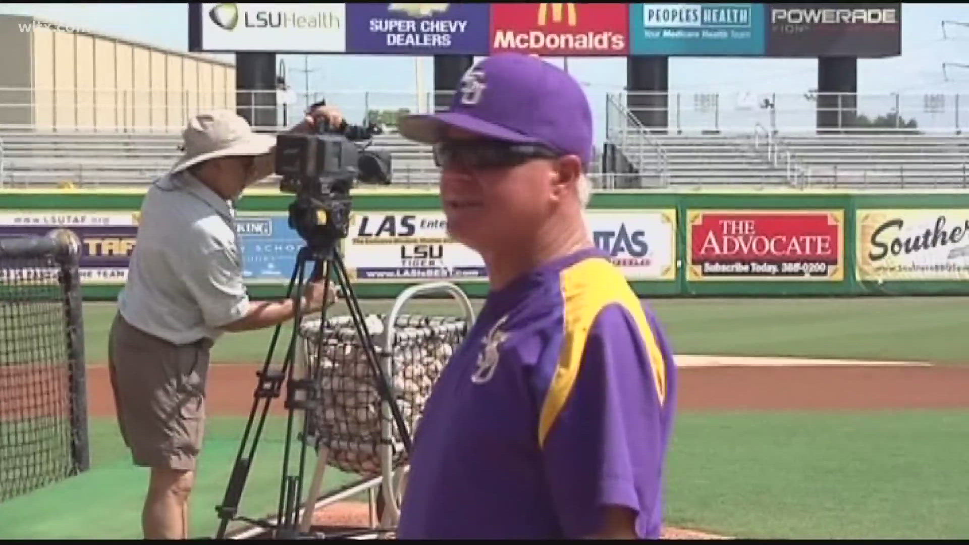No stranger to taking teams to Omaha which he did with Notre Dame and LSU, Paul Mainieri is set to take over the Gamecock baseball program.