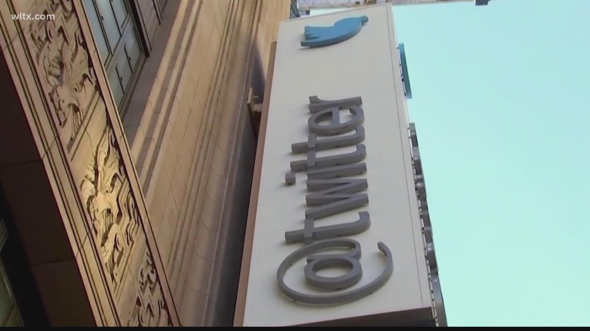A one-sentence update was made to Twitter's online rules: "Effective November 23, 2022, Twitter is no longer enforcing the COVID-19 misleading information policy."