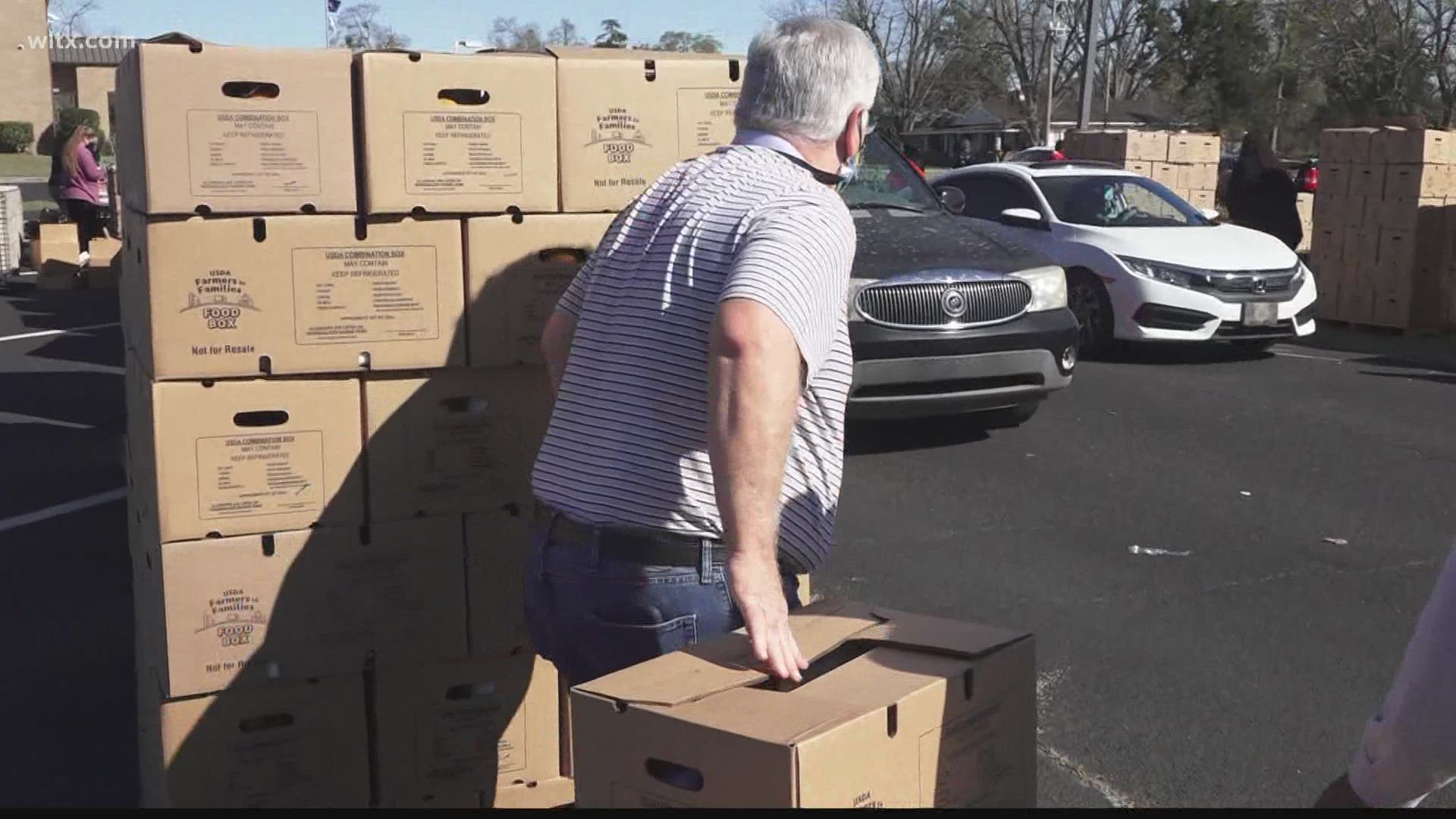 More than 1,000 boxes were distribute to families in need.
