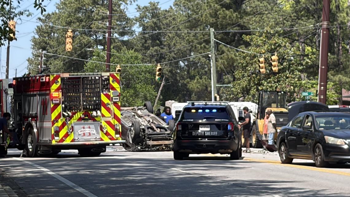 Coroner identifies 2 dead in Sunday morning wrong-way crash on I-26 in ...