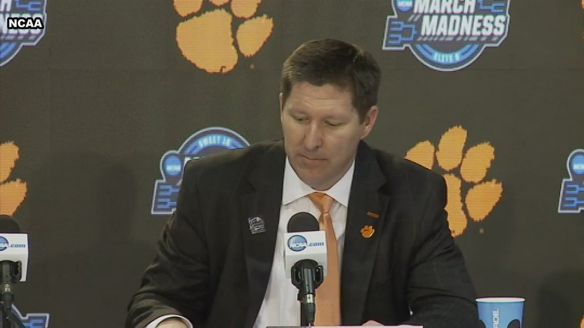 Clemson head coach Brad Brownell and senior guard Gave DeVoe speak after Friday's 80-76 loss to Kansas in the NCAA Sweet 16.