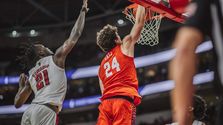 PJ Hall leads Clemson to victory over NC State
