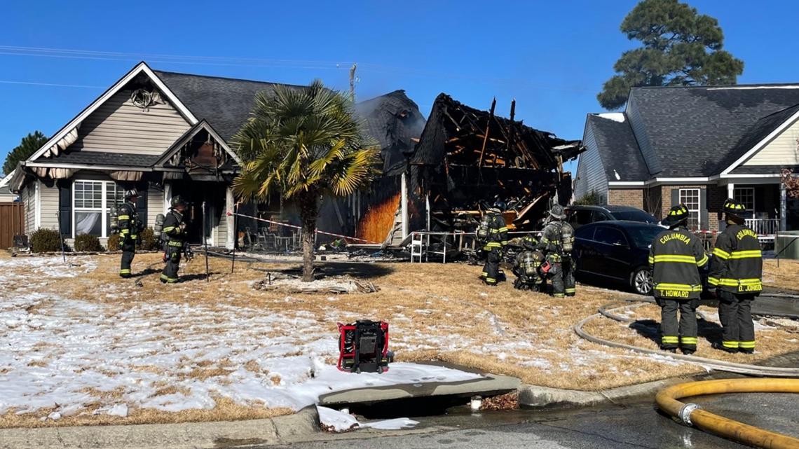 Apartment fire displaces more than 24 people in Columbia; residents ...