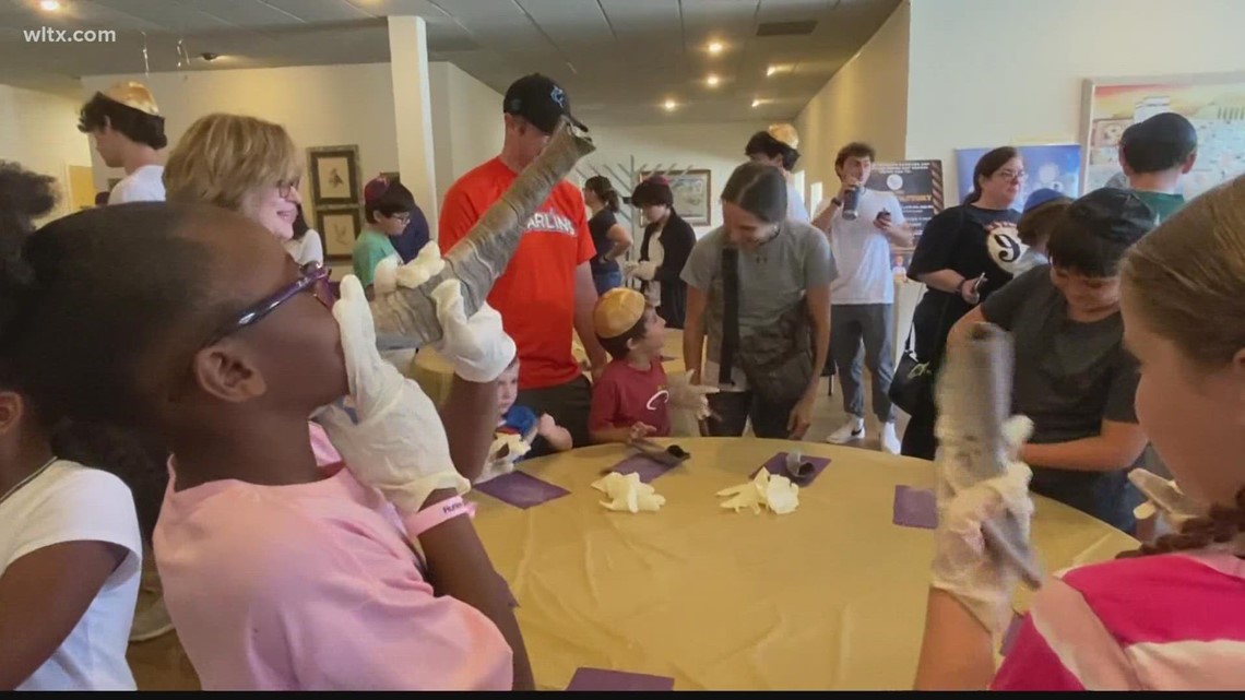 Shofar Factory Local synagogue prepares for Rosh Hashanah, hosts 'Shofar Factory ...