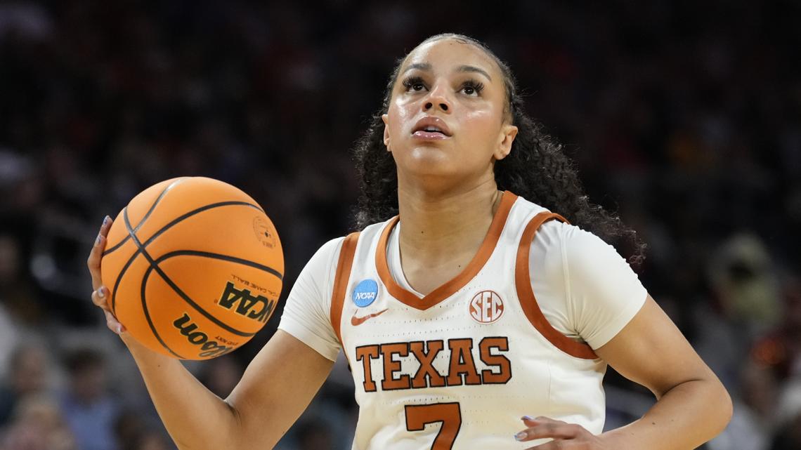 Texas transfer Jordan Lee signs with South Carolina