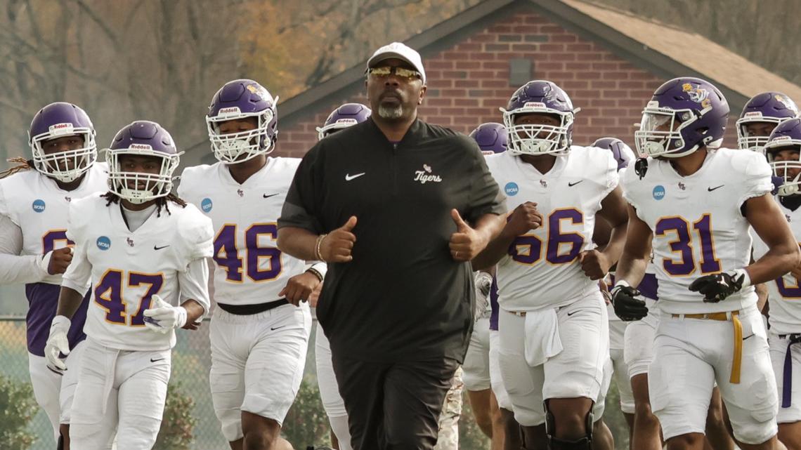 Benedict College stuns Wingate at the buzzer with a last-second touchdown for the first playoff win in program history