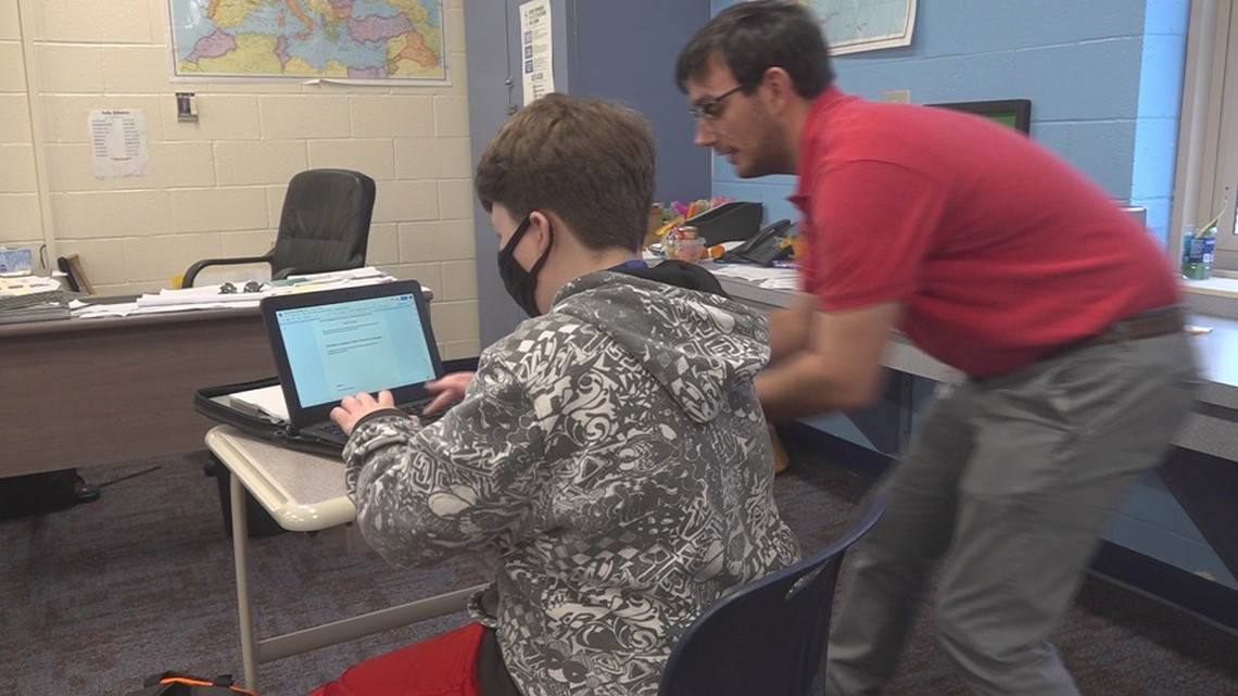 News19 Teacher of the Week is Connor Ripley | wltx.com