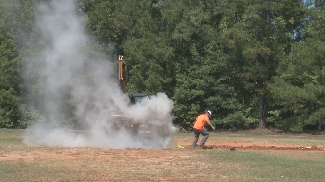 Preventing gas line breaks: Call 811 before you dig | wltx.com