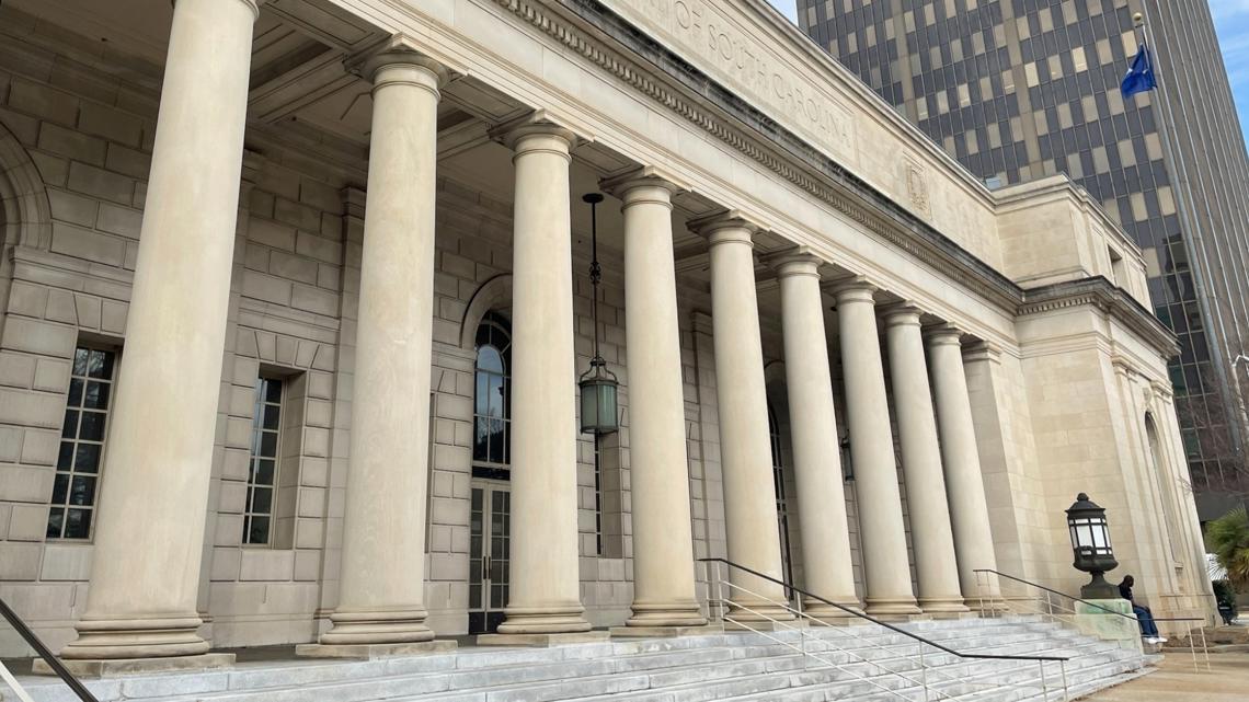 South Carolina Supreme Court strikes down $1,500 lawmaker raise as unconstitutional