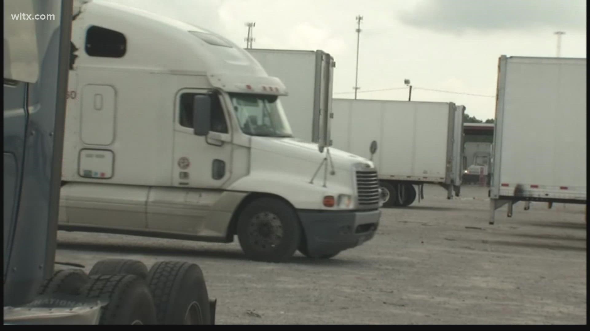 Governor Henry McMaster on Tuesday issued an executive order aimed at giving trucking companies a greater chance of making deliveries on time.