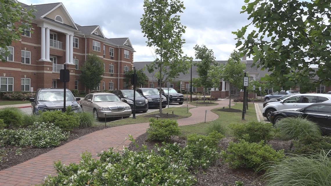 Lexington senior living facility in need of volunteers