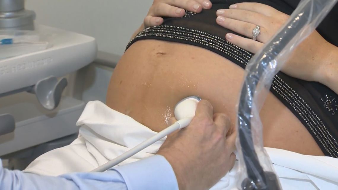 Lawmakers advance bill allowing some pregnant women to delay prison sentences in South Carolina