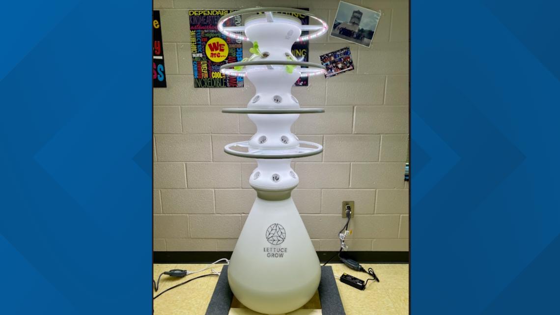 Hopkins Middle School gets hydroponic garden stand - Vimarsana News