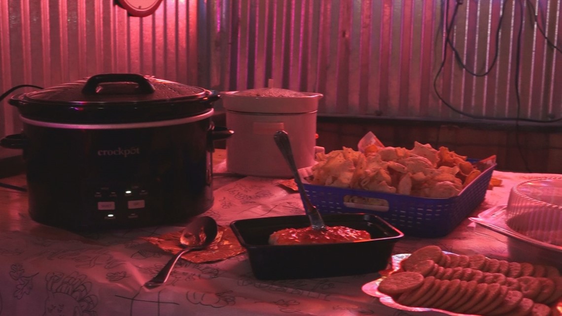 'Friendsgiving' celebrated by local businesses around Midlands - Vimarsana News