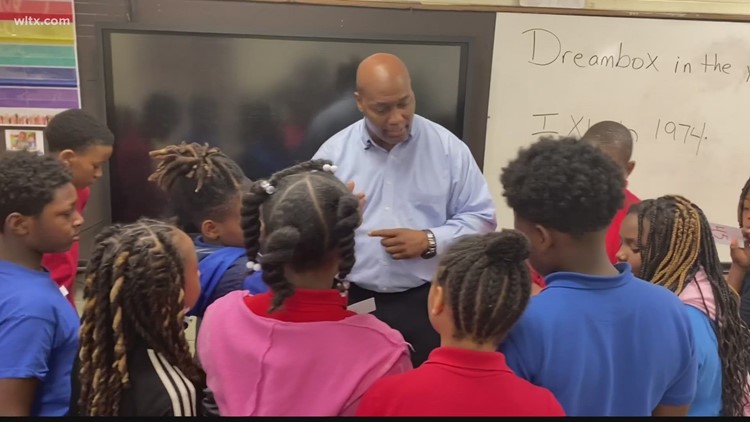 Meet News 19's Teacher of the week, Kyreem Oakes