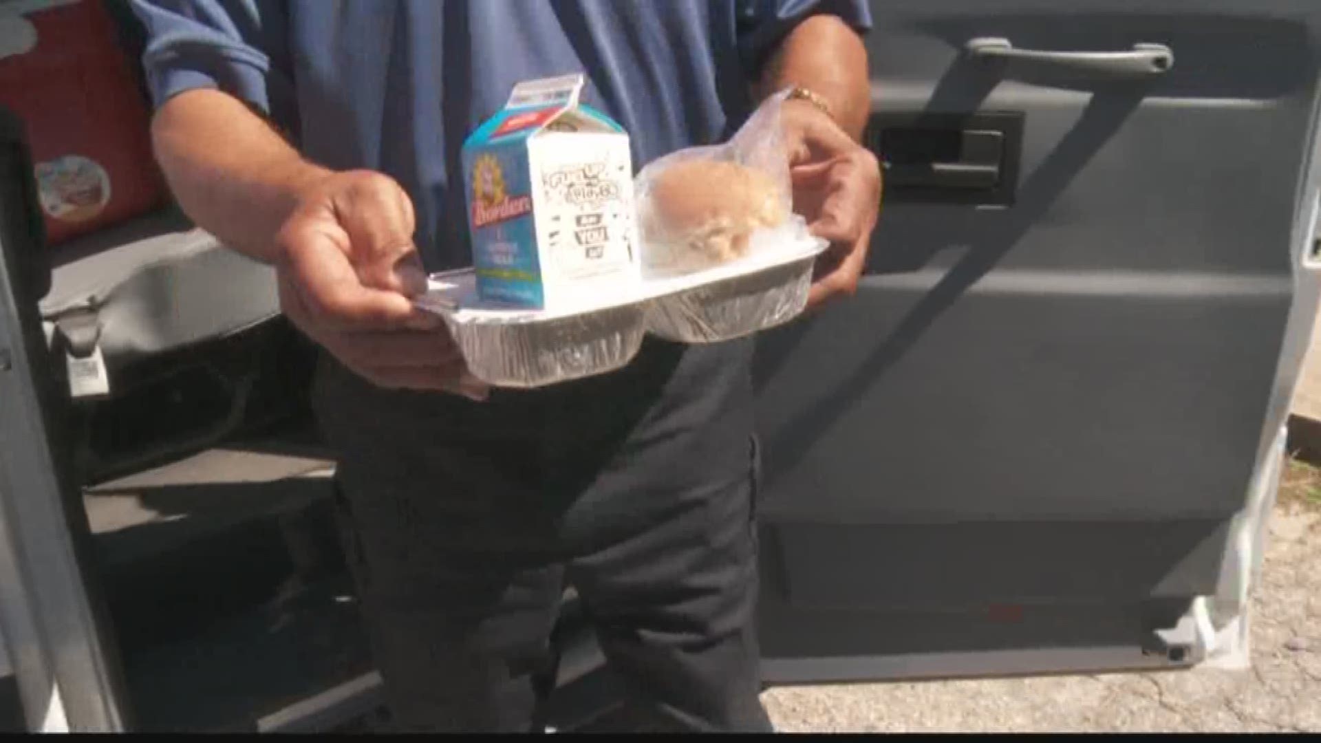 News19's Deon Guillory continues our summer road trip of kindness in Newberry County with meals on wheels. 