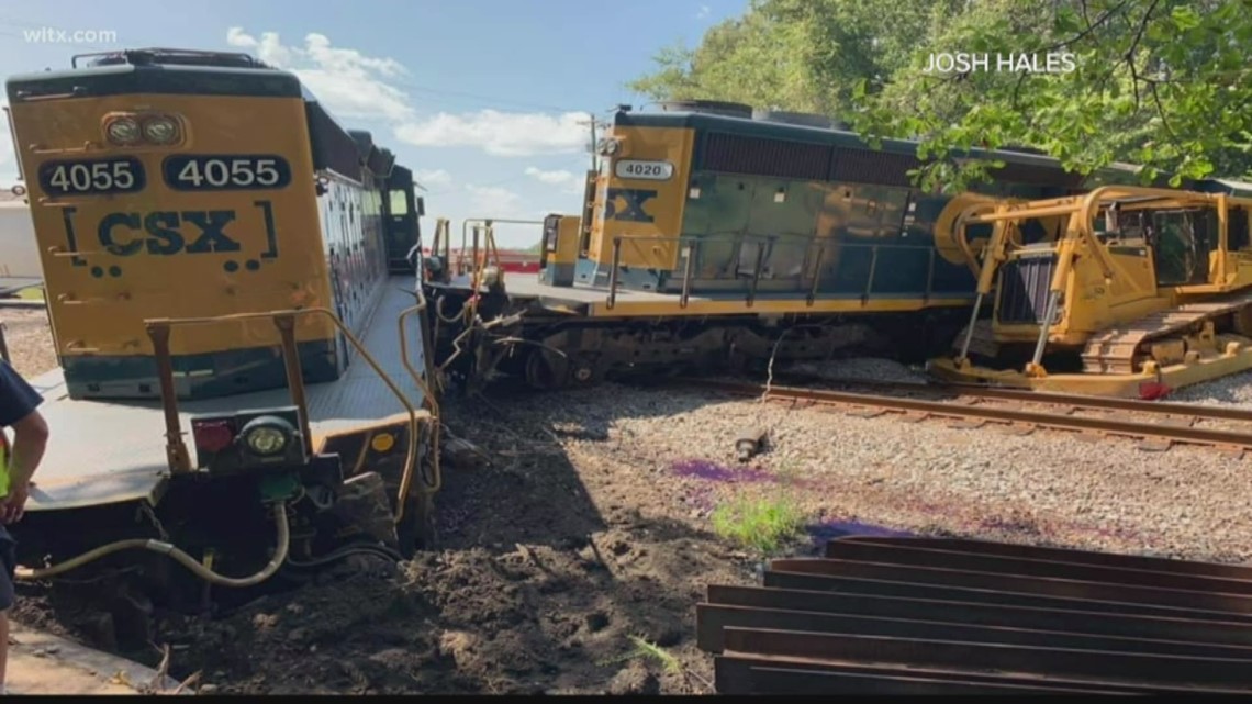 Train derails after crash with 18-wheeler in Calhoun County | wltx.com