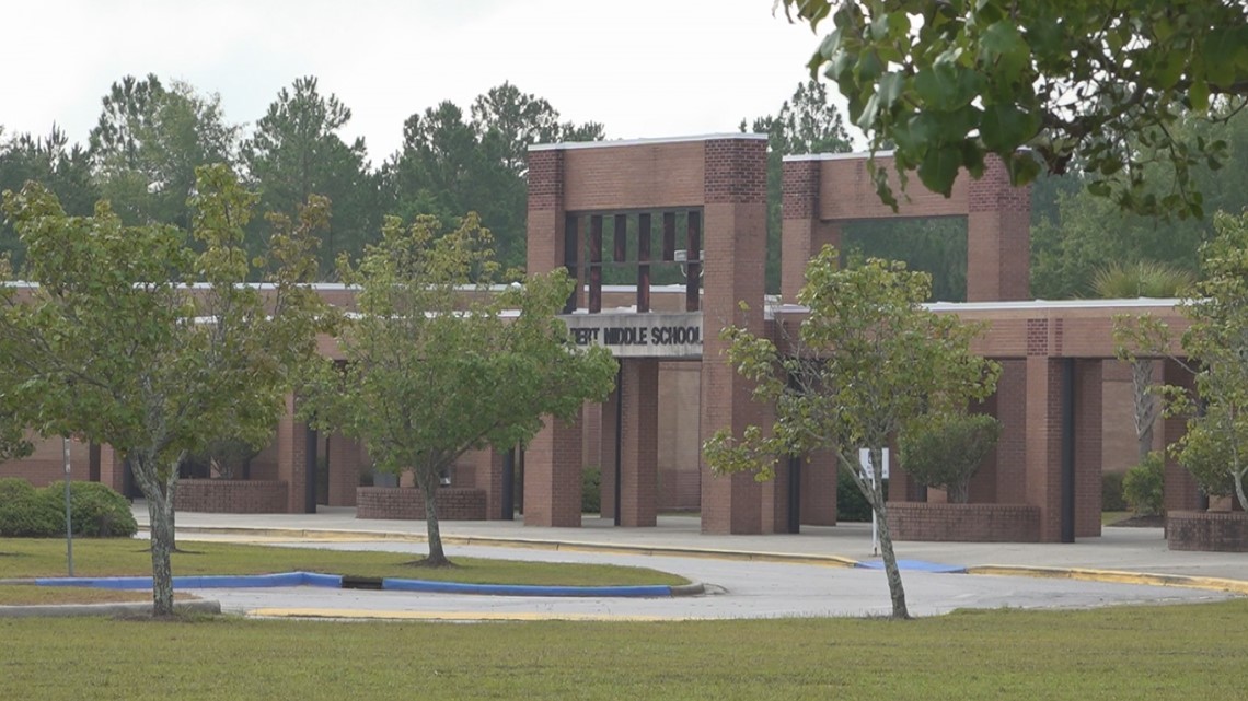 Gilbert churches pray for area schools | wltx.com