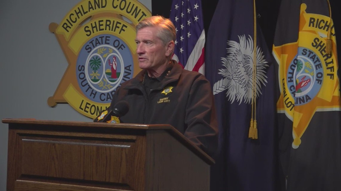 Richland Deputies shot at by barricaded suspect